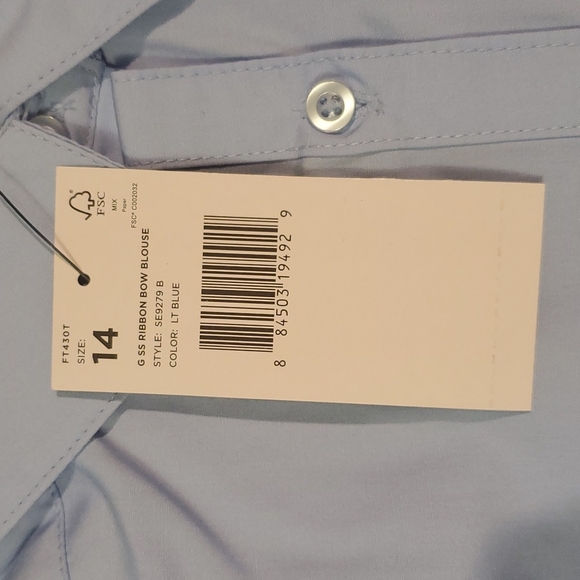 Short Sleeve button down size 14 - Picture 5 of 6